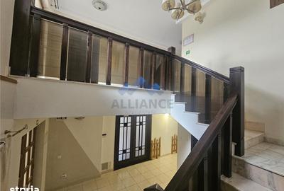 Casă cu 5 camere cu Teren 650 Mp în Păcurari