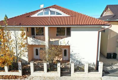 Casă individuală cu 7 camere cu Teren 800 Mp în Băile 1 Mai - 24