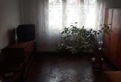 Apartament cu 3 camere semidecomandat în Central - 3