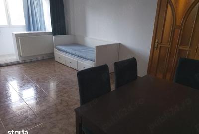 Apartament cu 4 camere în Văcăresti