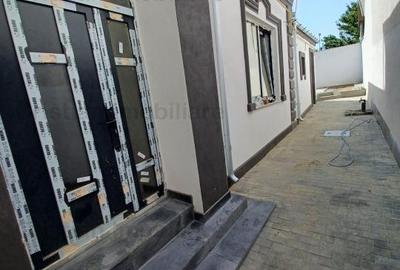 Casă cu 2 camere cu Teren 150 Mp în Central - 1