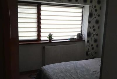 Apartament cu 3 camere decomandat în Obor