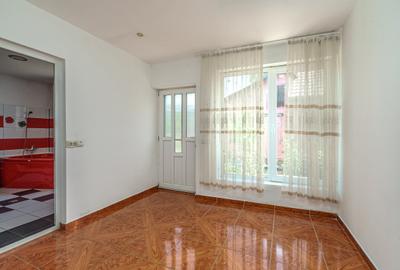 Casă cu 6 camere cu Canalizare în Giulești Sârbi - 7