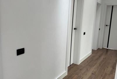 Casă cu 4 camere în Exterior Vest