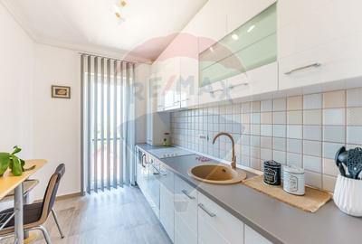Apartament cu 3 camere decomandat, mobilat în UTA - 8