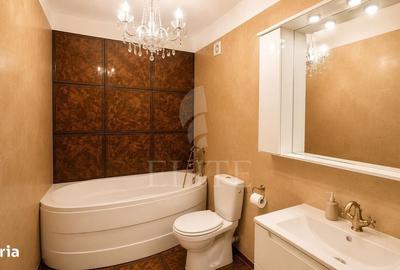 Apartament cu 3 camere decomandat în Europa
