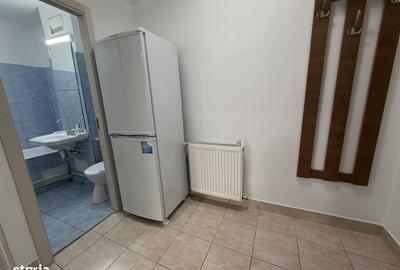 Garsonieră decomandată în Central