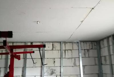 Casă cu 3 camere în 1 Decembrie - 2