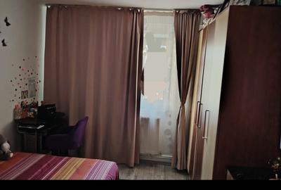 Garsonieră decomandată în 9 Mai - 1