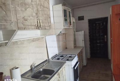 Garsonieră decomandată în Sânpetru - 4