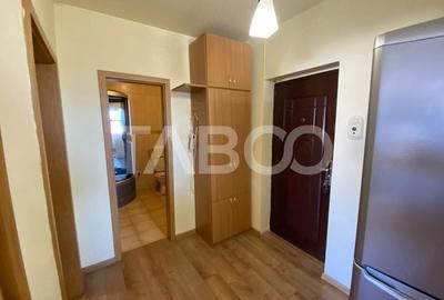 Apartament cu 2 camere decomandat în Lupeni