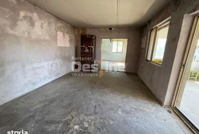 Casă cu 4 camere cu Canalizare în Andronache - 2