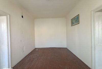 Casă cu 3 camere în Aradul Nou