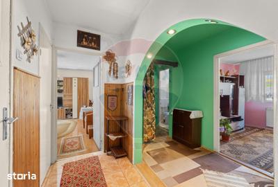 Apartament cu 3 camere decomandat în Șega
