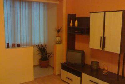 Apartament cu 2 camere semidecomandat în Ultracentral
