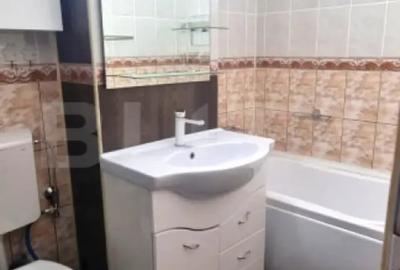 Apartament cu 3 camere decomandat în Micro 4 - 11