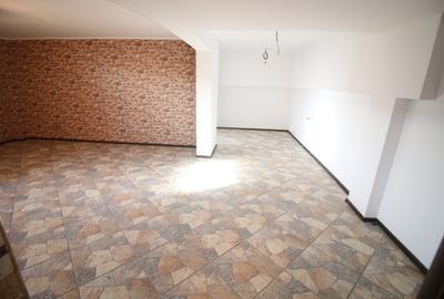 Casă cu 8 camere cu Teren 2500 Mp în Nord - 5