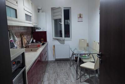Apartament cu 3 camere decomandat în Central - 1