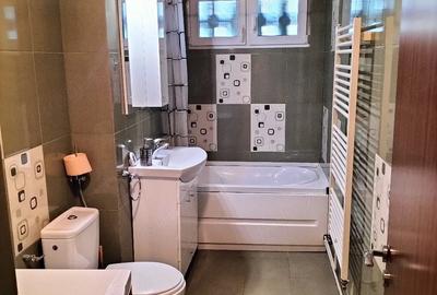 Apartament cu 3 camere semidecomandat, mobilat în Circumvalațiunii