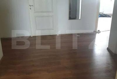 Apartament cu 4 camere decomandat în Micro 16 - 1