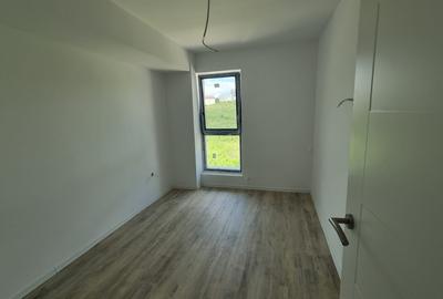 Apartament cu 3 camere semidecomandat în Bucium - 7