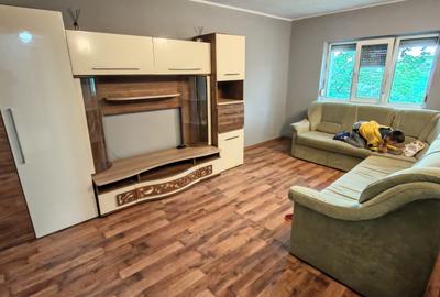 Apartament cu 2 camere decomandat în Siderurgiștilor