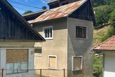 Casă cu 4 camere în Central - 3