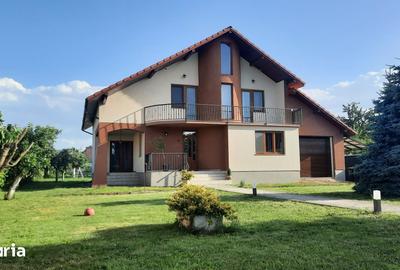Casă cu 5 camere cu Teren 1514 Mp în Central - 6
