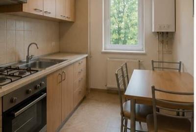 Apartament cu 3 camere decomandat în Central - 1