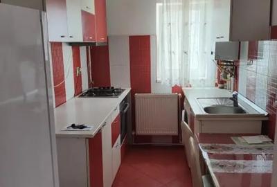 Apartament cu 2 camere semidecomandat în Cetate