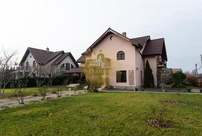 Casă individuală cu 4 camere cu Canalizare în Dumbrăvița