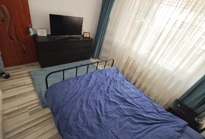 Apartament cu 3 camere decomandat, mobilat în 1 Mai - 9