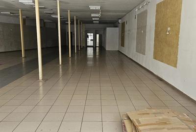 Spațiu comercial, de 320 mp, în Central - 2