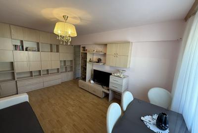 Apartament cu 2 camere semidecomandat, mobilat în Peninsula