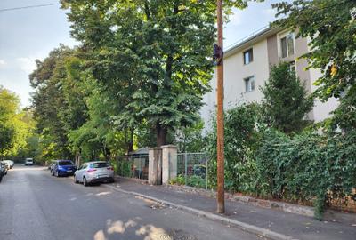 Apartament cu 2 camere decomandat în Grozăvești