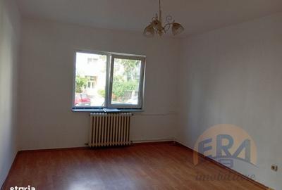 Garsonieră decomandată în Sânmartin
