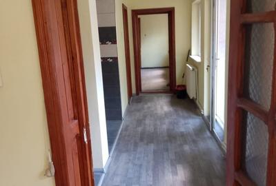 Casă cu 4 camere cu Teren 283 Mp în Independenței - 14