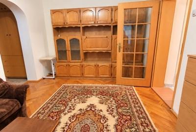 Apartament cu 2 camere semidecomandat, mobilat în Săsar