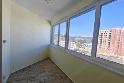 Apartament cu 3 camere semidecomandat în Florești - 3