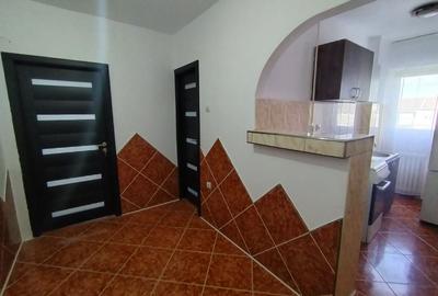 Garsonieră decomandată în Soarelui
