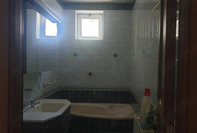 Apartament cu 3 camere decomandat în Central - 3