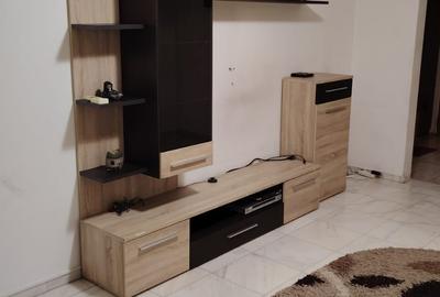 Apartament cu 3 camere decomandat în Tei - 1