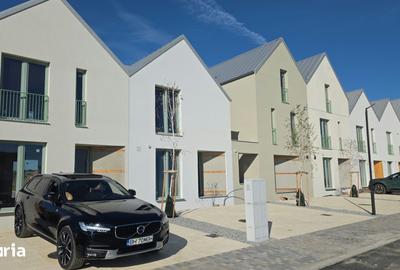 Casă cu 5 camere cu Teren 245 Mp în Paleu