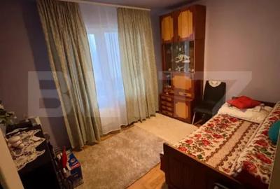 Apartament cu 4 camere decomandat, mobilat în Sângeorgiu de Mureș