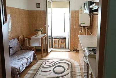 Apartament cu 2 camere decomandat, mobilat în Metalurgie