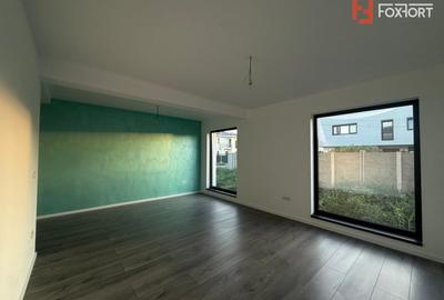 Duplex cu 5 camere cu Teren 300 Mp în Chișoda - 1