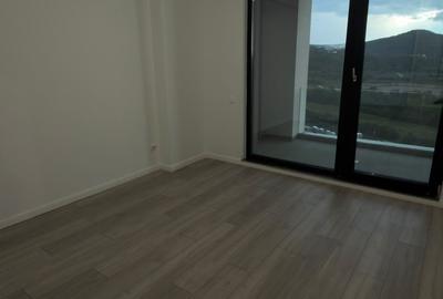 Apartament cu 3 camere semidecomandat în Florești - 3