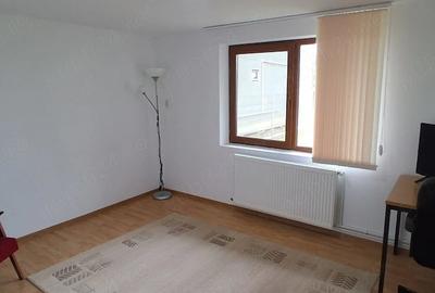 Casă cu 1 camere cu Teren 910 Mp în Central