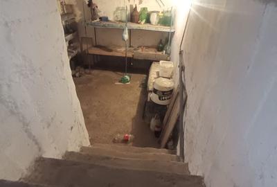 Casă cu 5 camere cu Teren 390 Mp în Central - 8