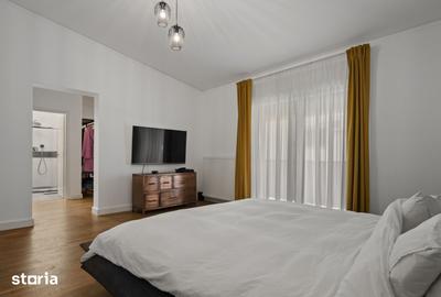 Casă cu 5 camere cu Teren 380 Mp în Central